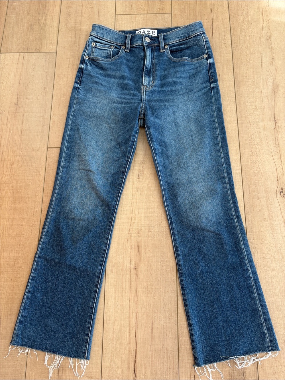 DAZE Women's Blue Crop Frayed Hem Jeans